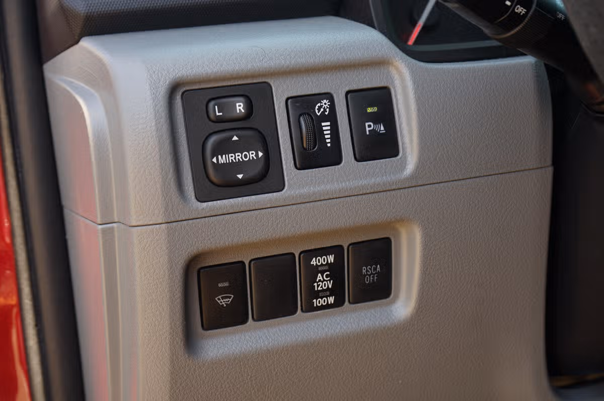 2012 Toyota 4Runner SR5 Image 19