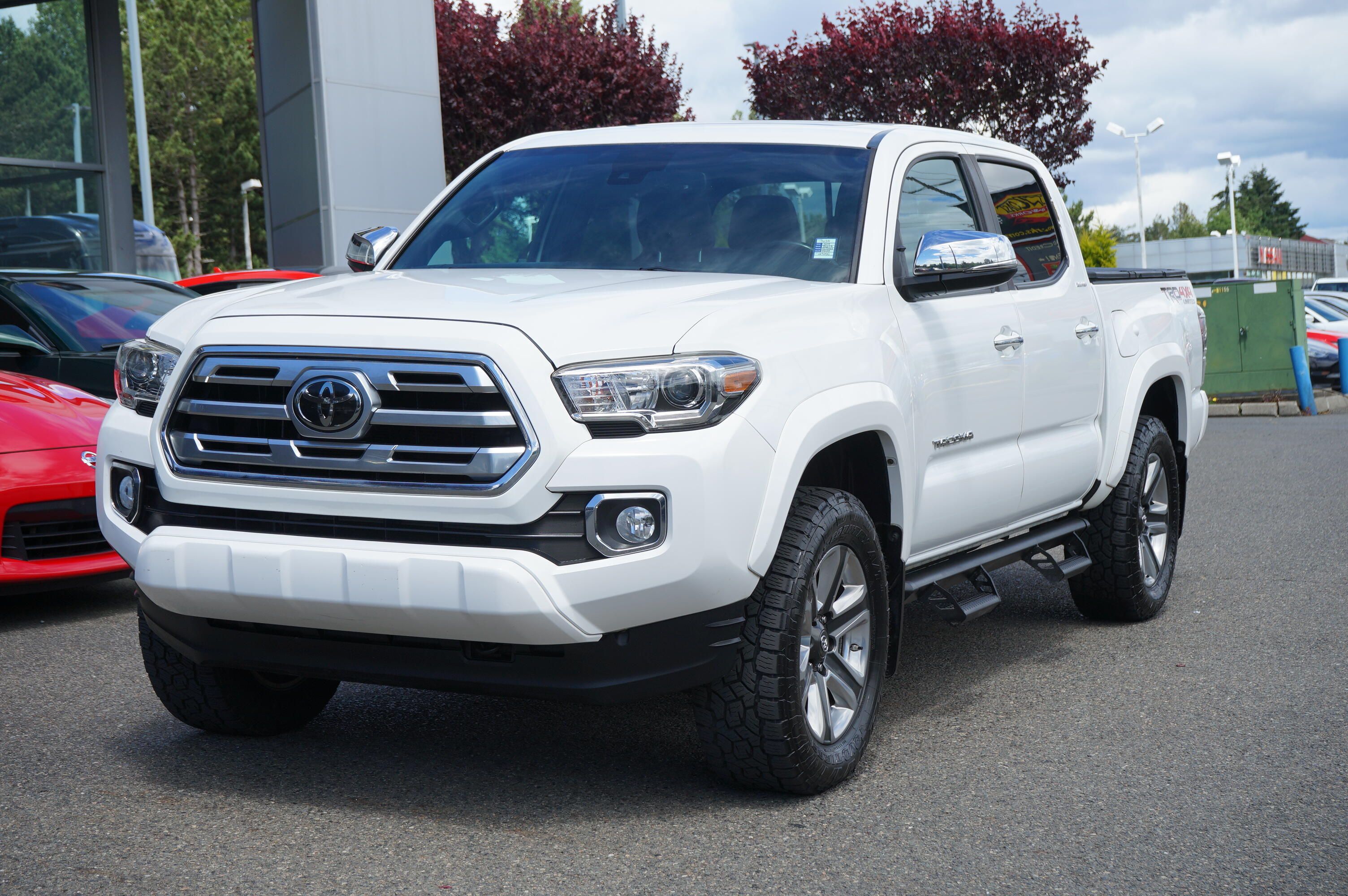 2019 Toyota Tacoma Limited Double Cab 4WD V6 Auto Short Bed's photo