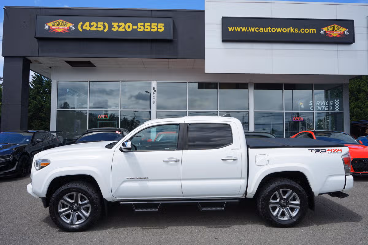 2019 Toyota Tacoma Limited Double Cab Image 3