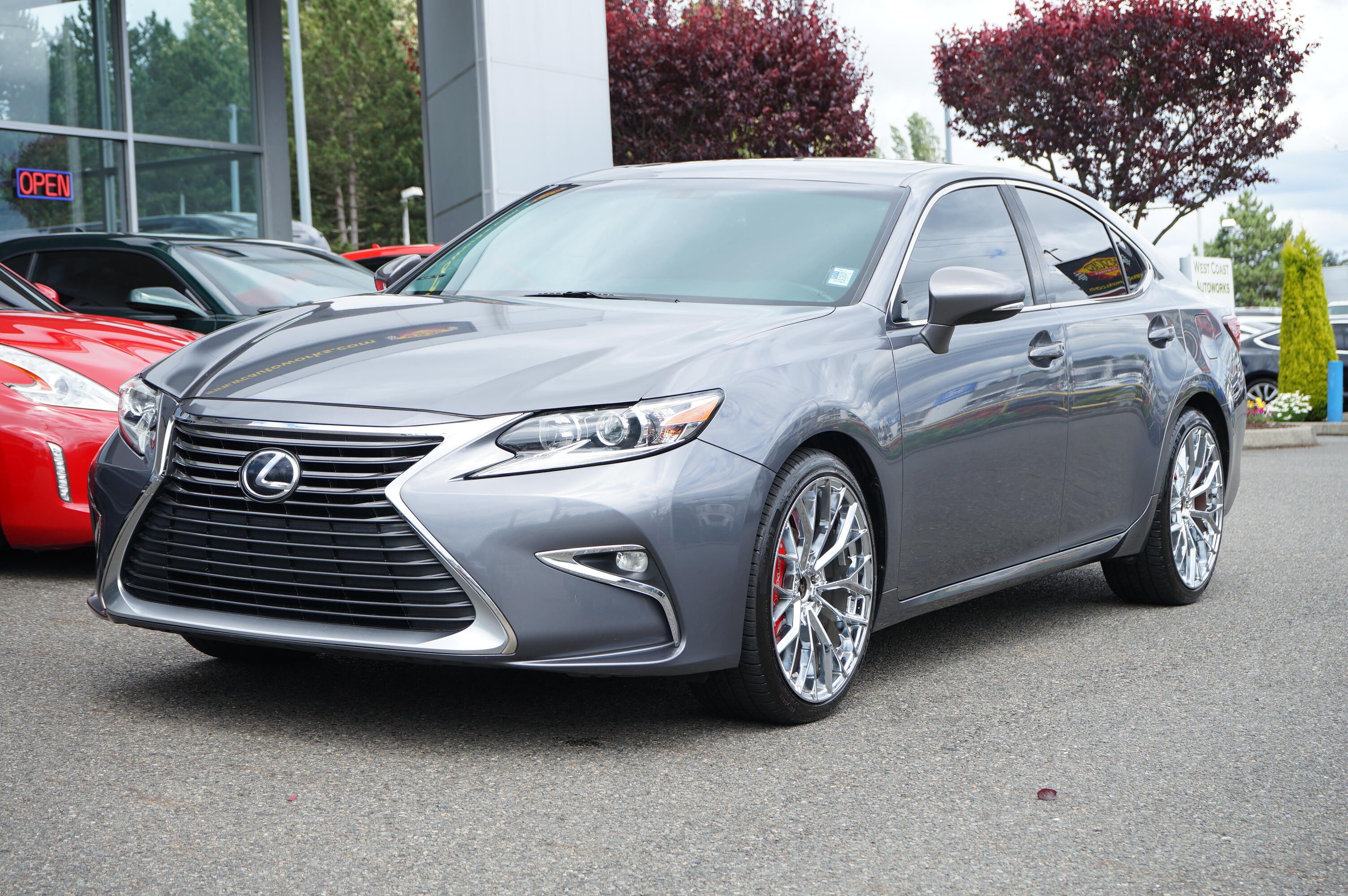2016 Lexus ES 350 350's photo