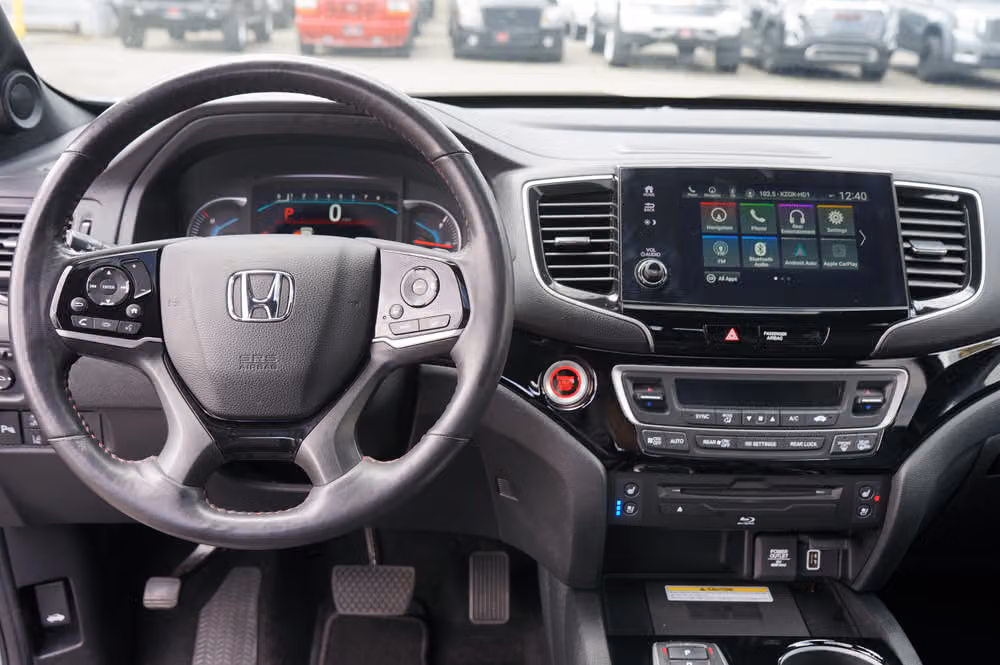 2022 Honda Pilot Black Edition Image 17