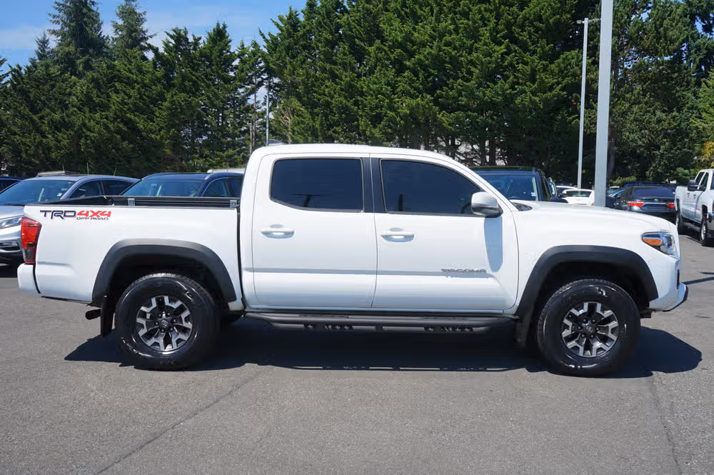 2019 Toyota Tacoma TRD Off-Road Double Cab Image 6