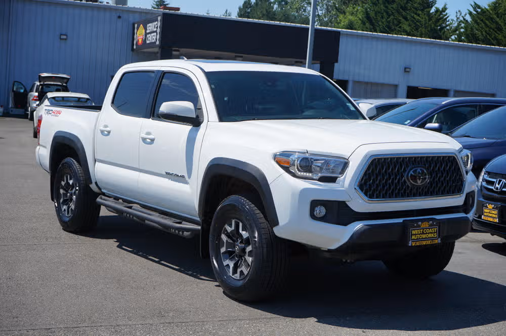 2019 Toyota Tacoma TRD Off-Road Double Cab Image 7