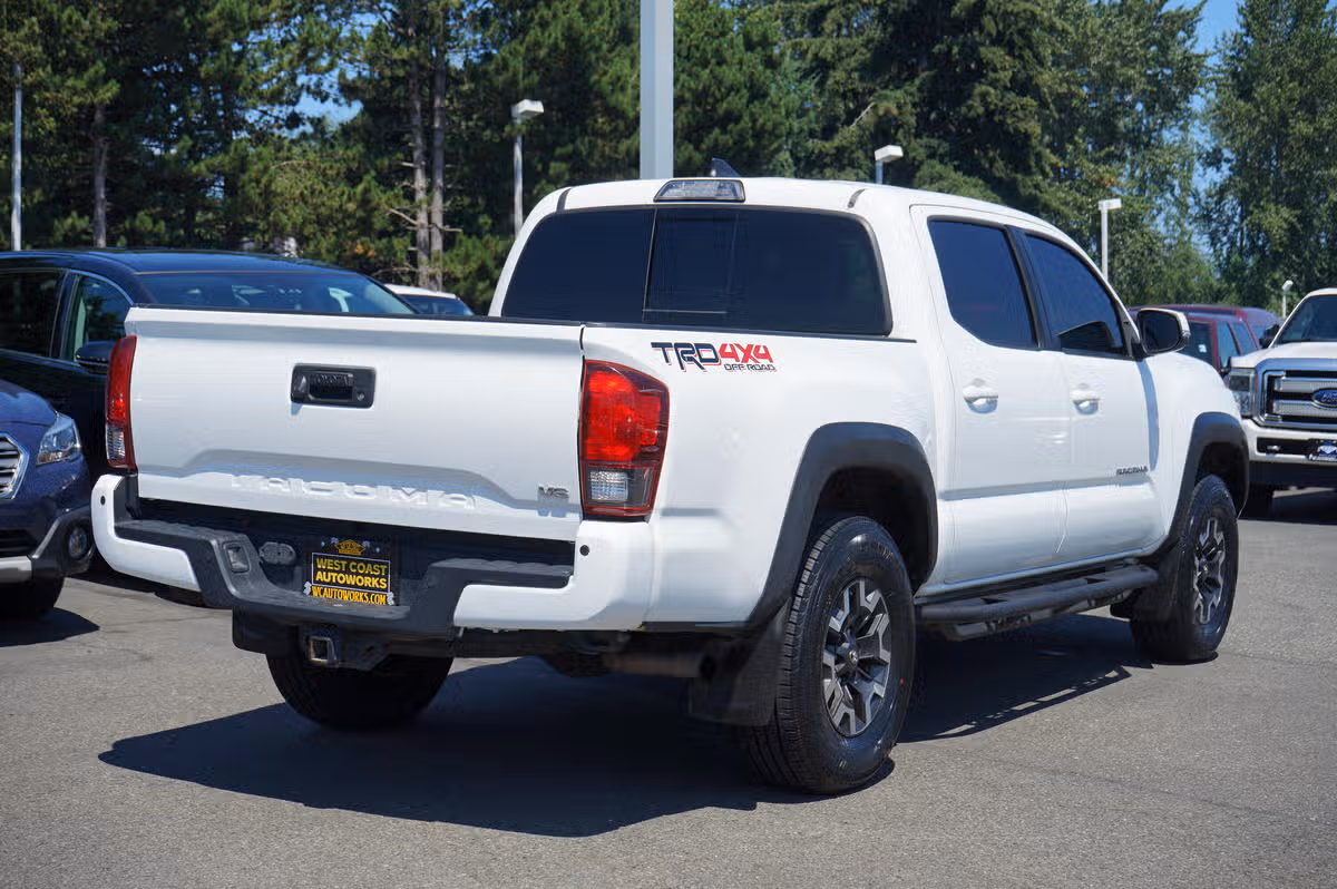 2019 Toyota Tacoma TRD Off-Road Double Cab Image 5