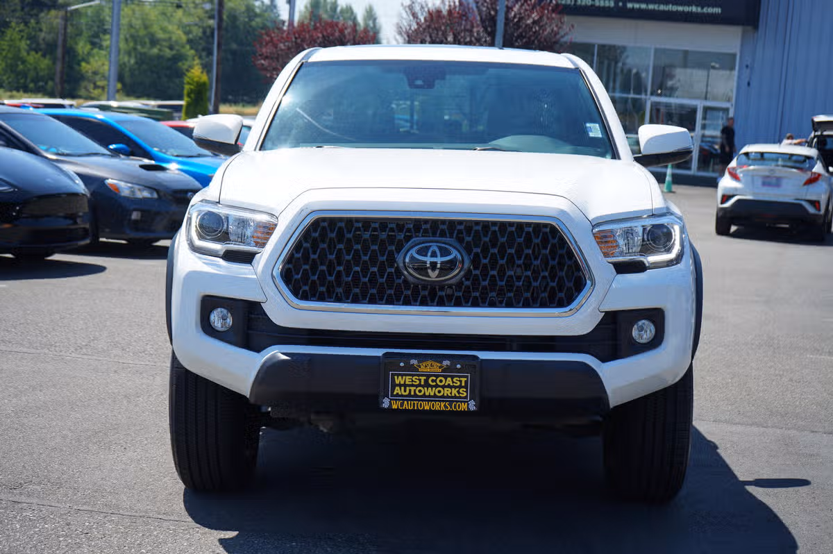 2019 Toyota Tacoma TRD Off-Road Double Cab Image 8