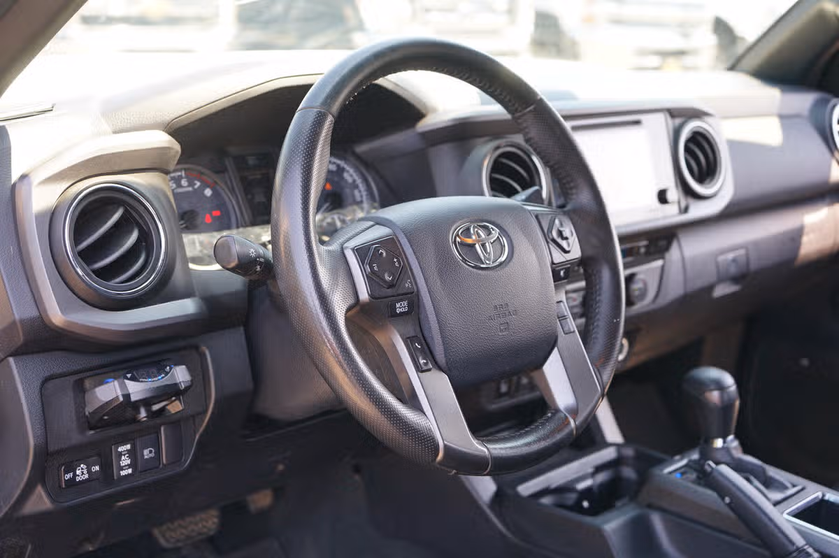 2019 Toyota Tacoma TRD Off-Road Double Cab Image 9