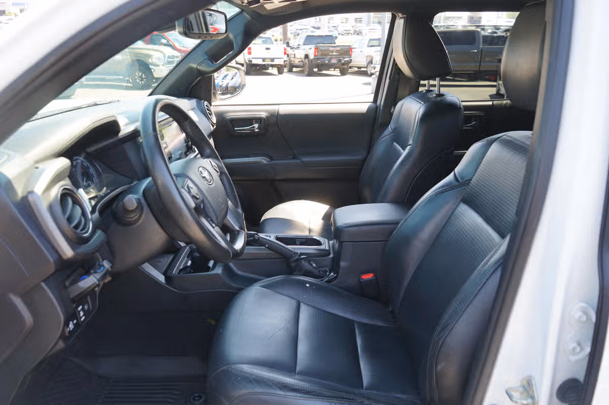 2019 Toyota Tacoma TRD Off-Road Double Cab Image 11