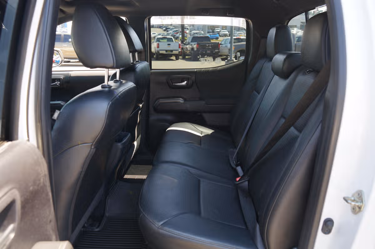 2019 Toyota Tacoma TRD Off-Road Double Cab Image 13