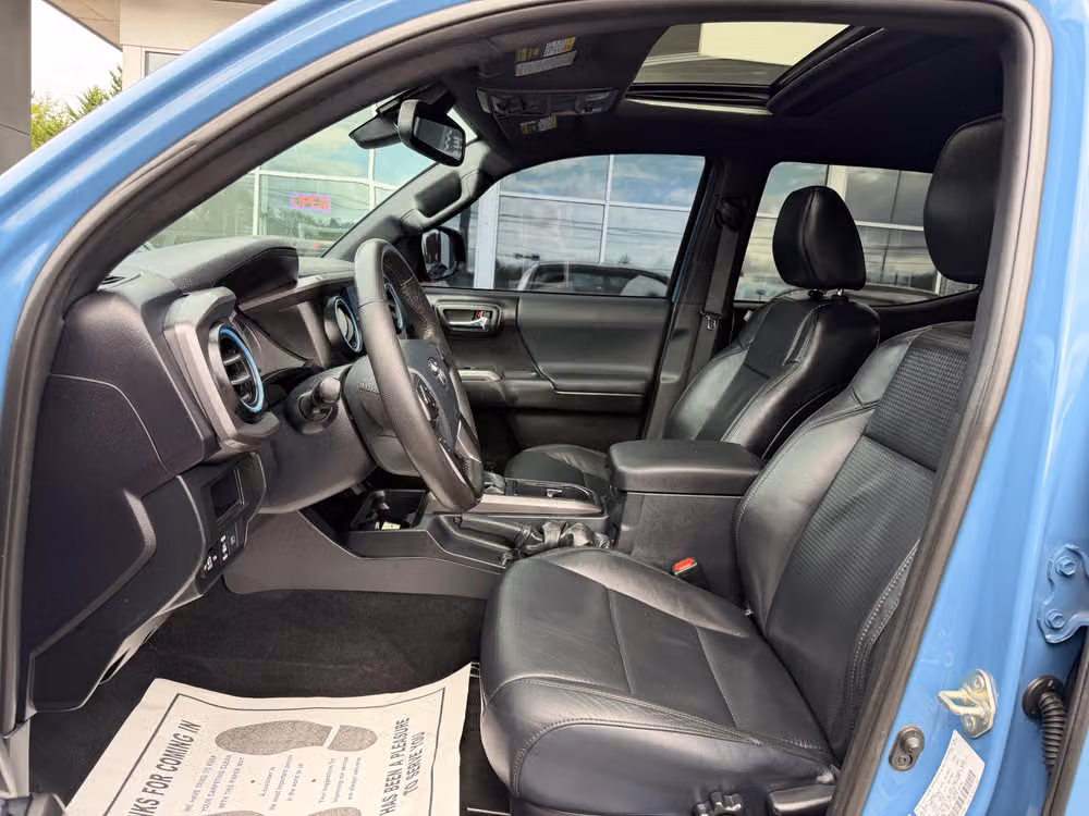 2019 Toyota Tacoma TRD Off-Road Double Cab Image 5