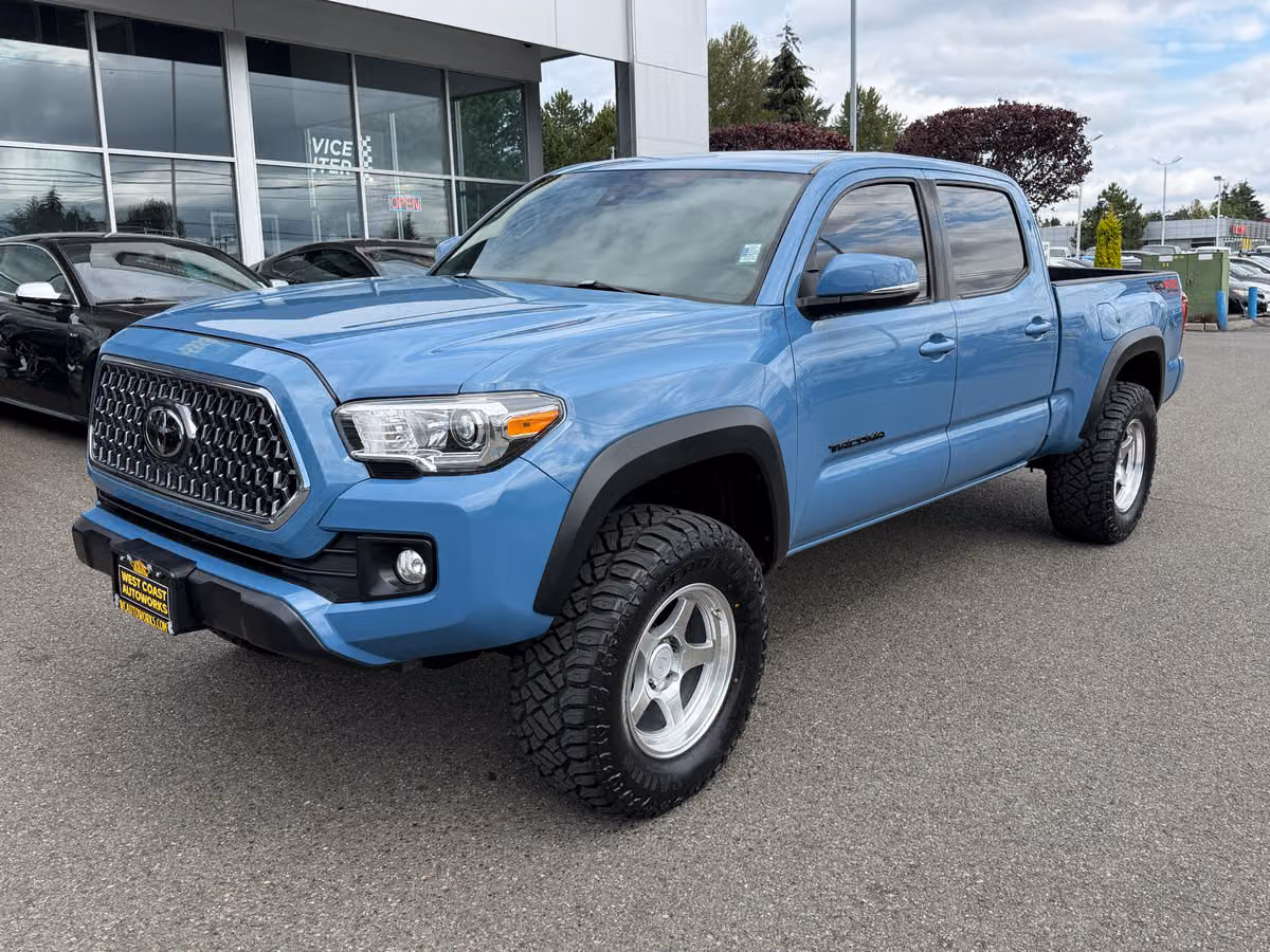 2019 Toyota Tacoma TRD Off-Road Double Cab Image 2