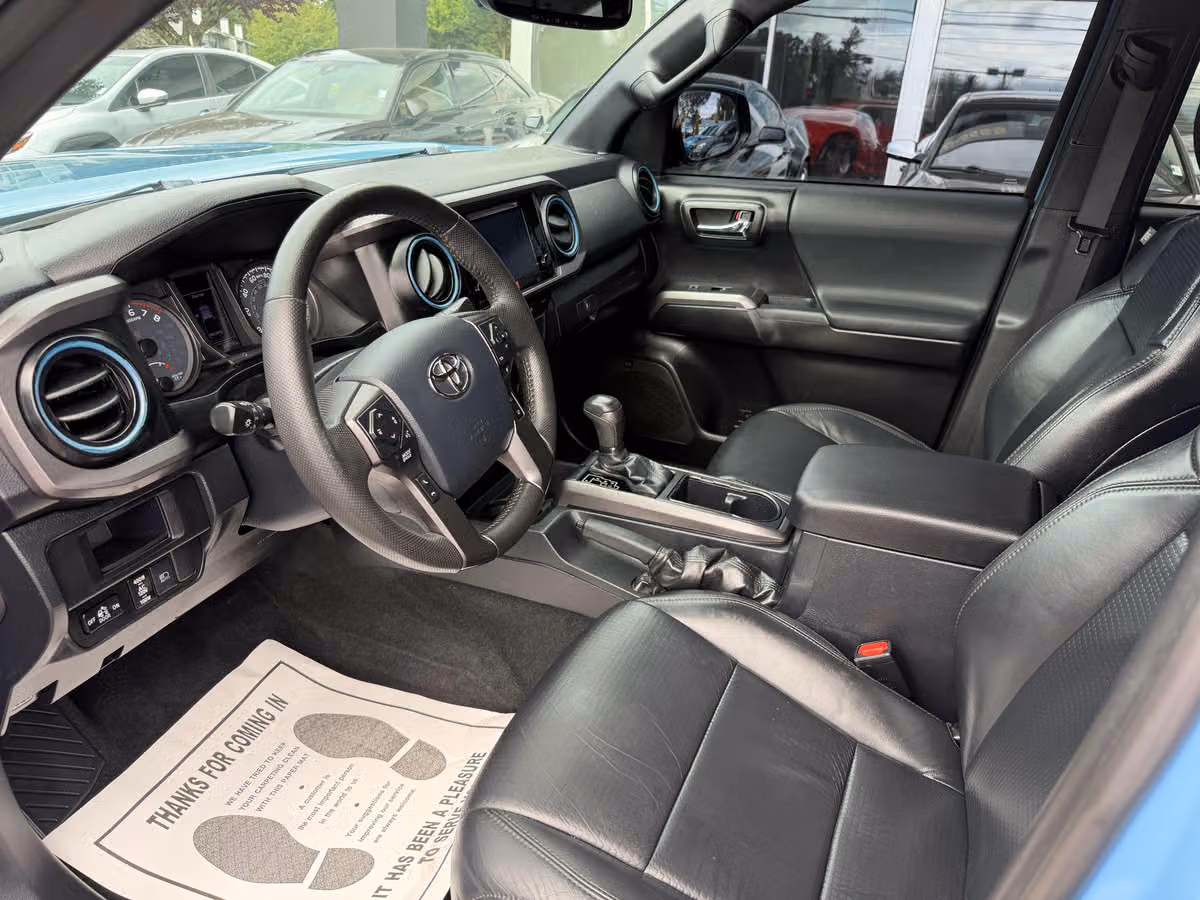 2019 Toyota Tacoma TRD Off-Road Double Cab Image 4