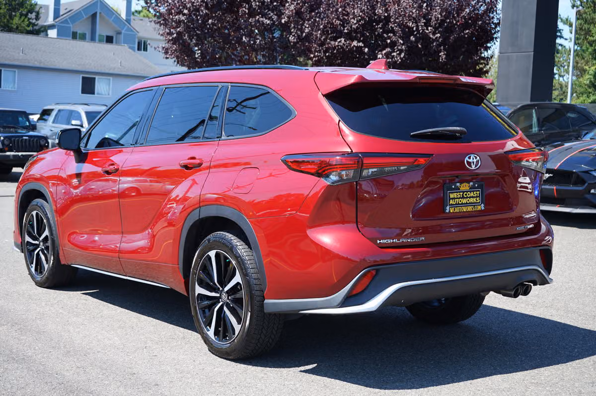 2021 Toyota Highlander XSE Image 3