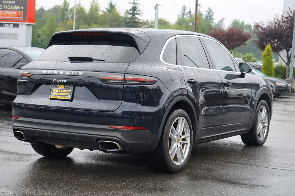 2021 Porsche Cayenne Base Image 5