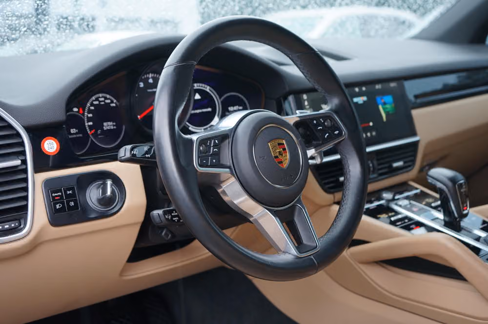 2021 Porsche Cayenne Base Image 11