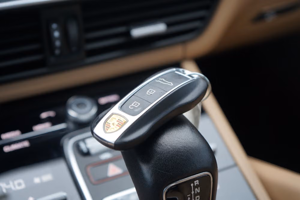 2021 Porsche Cayenne Base Image 24