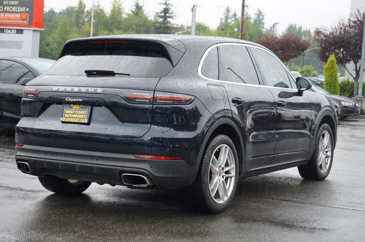 2021 Porsche Cayenne Base Image 5
