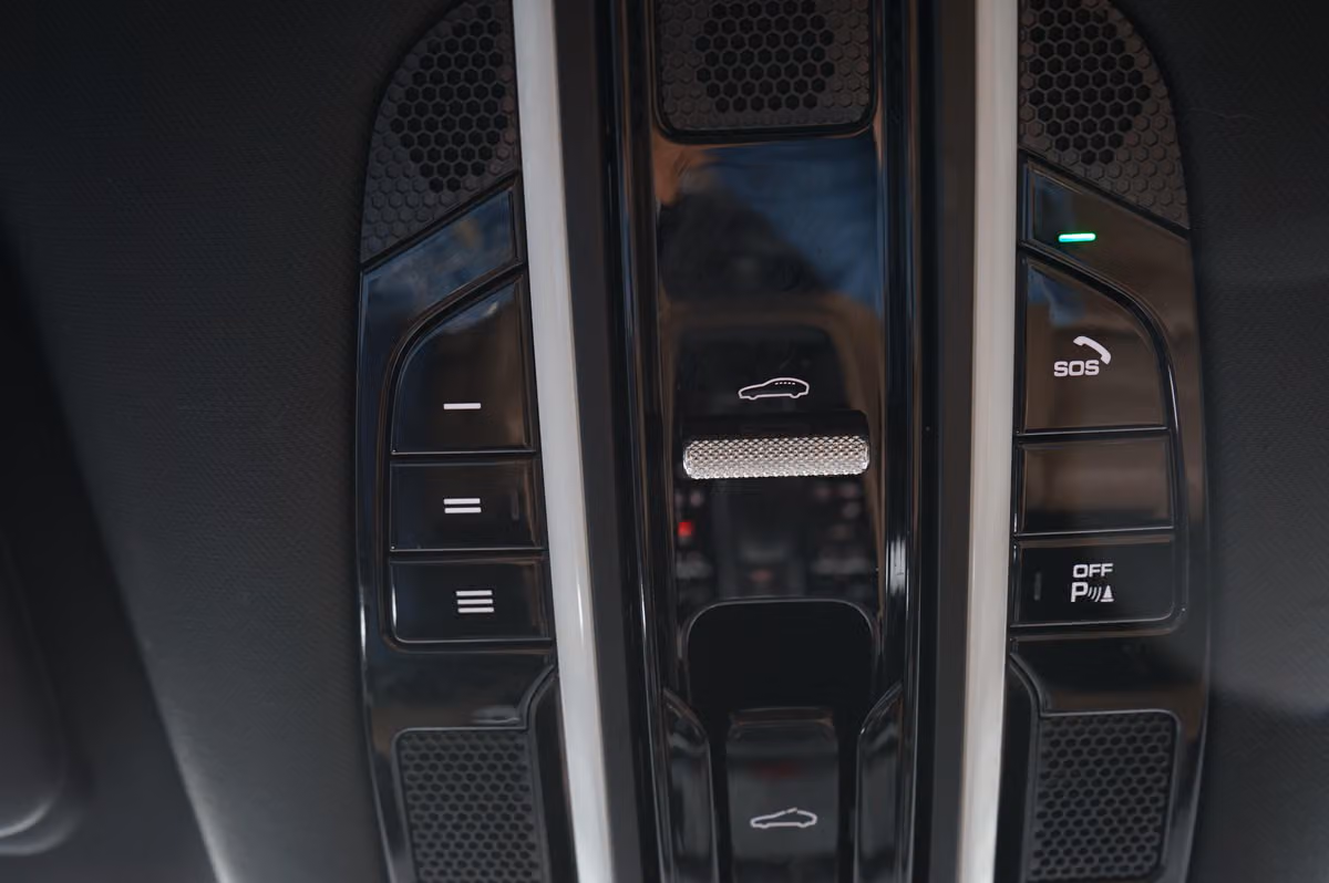 2021 Porsche Cayenne Base Image 23