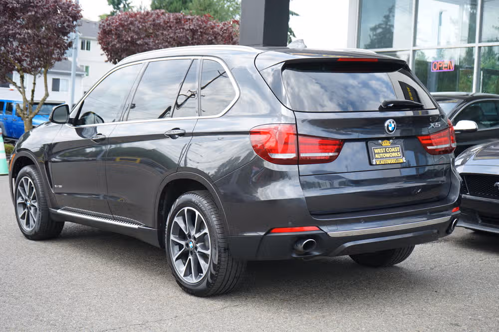 2017 BMW X5 xDrive35i Image 3