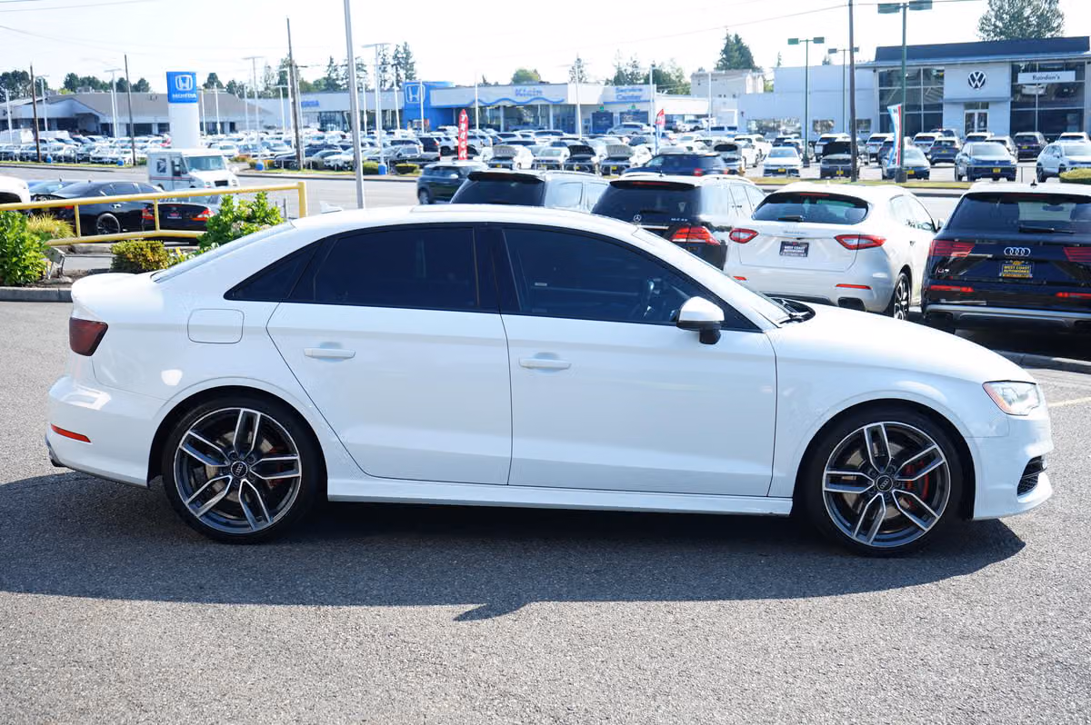 2016 Audi S3 2.0T quattro Premium Plus Image 7
