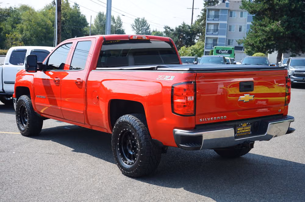 2015 Chevrolet Silverado 1500 LT Z71 Double Cab Image 3