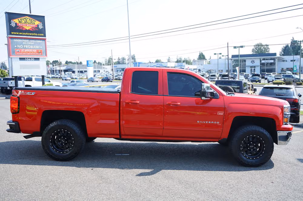 2015 Chevrolet Silverado 1500 LT Z71 Double Cab Image 6
