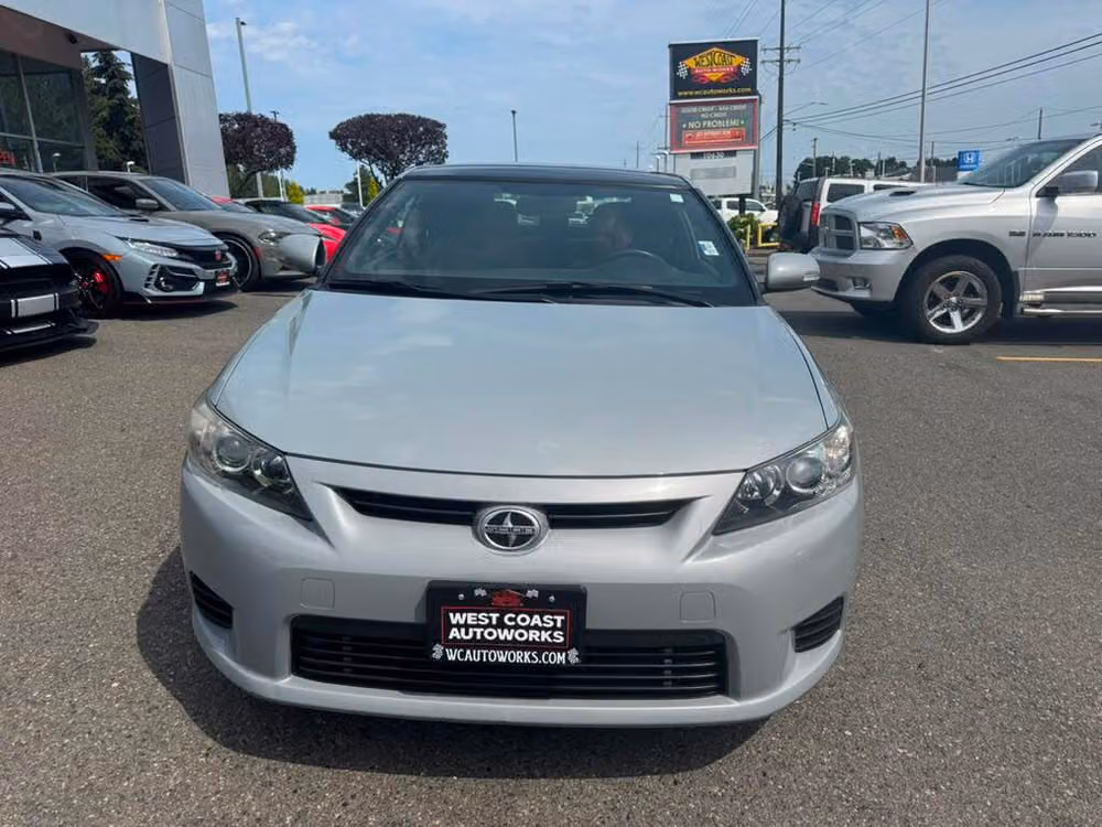 2011 Scion tC Base Image 3