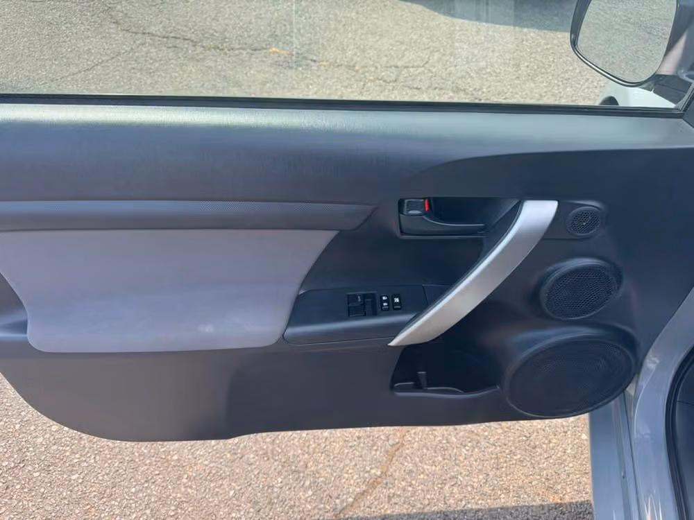 2011 Scion tC Base Image 16