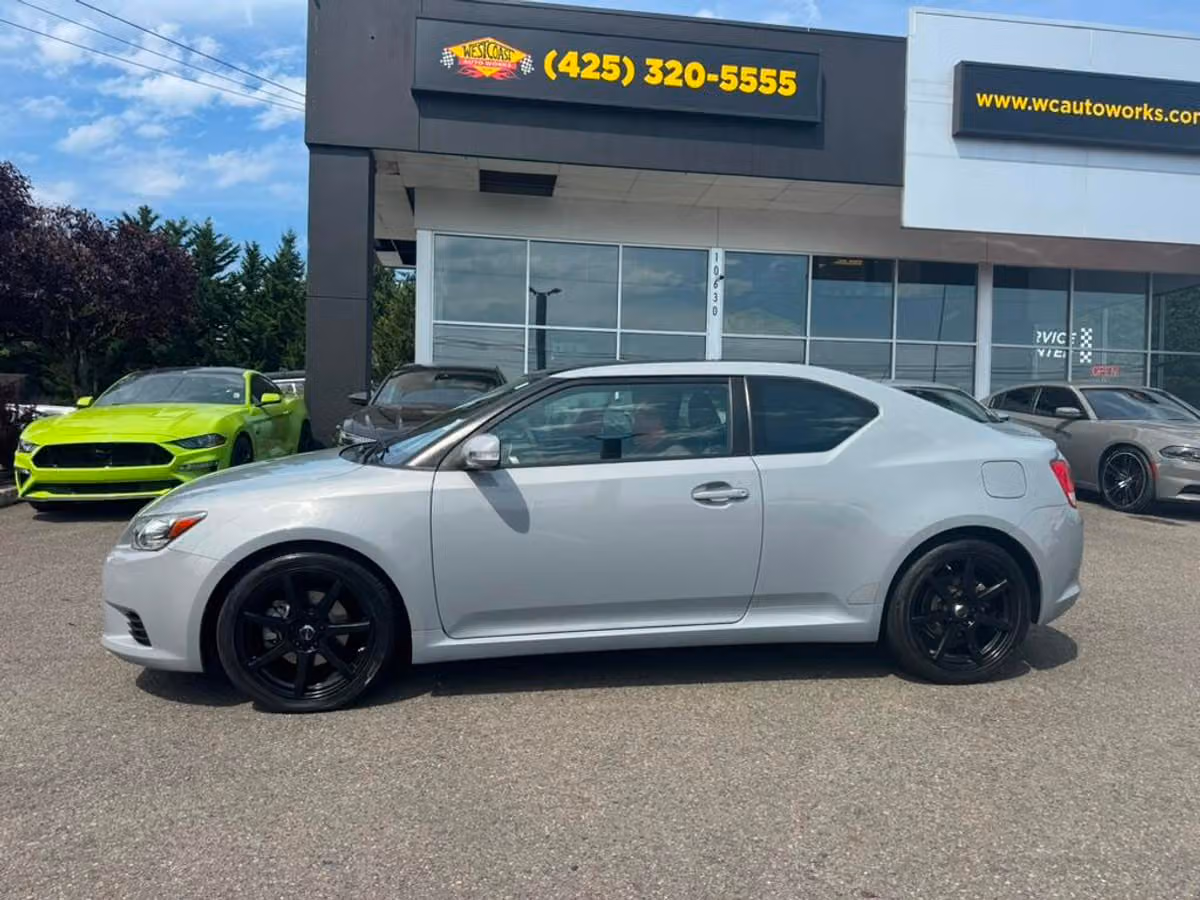 2011 Scion tC Base Image 2