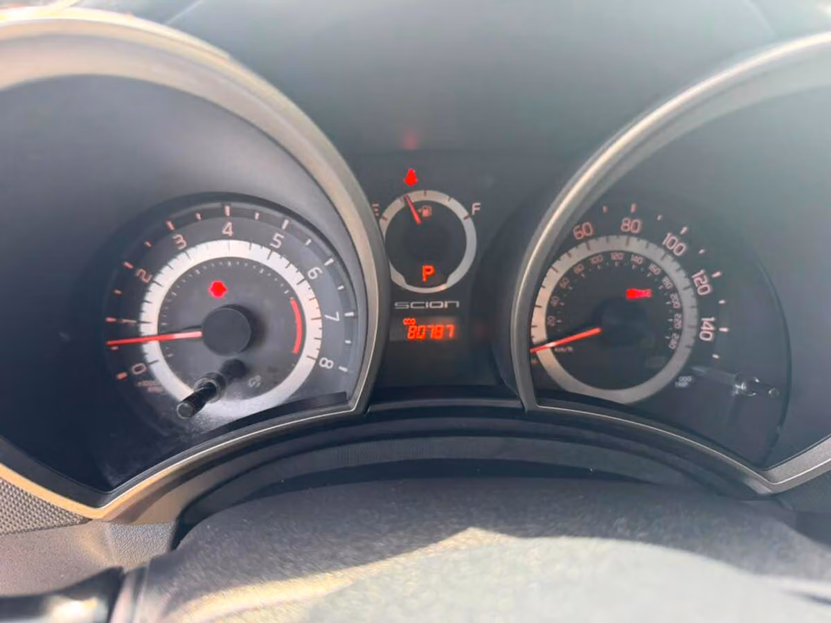 2011 Scion tC Base Image 15