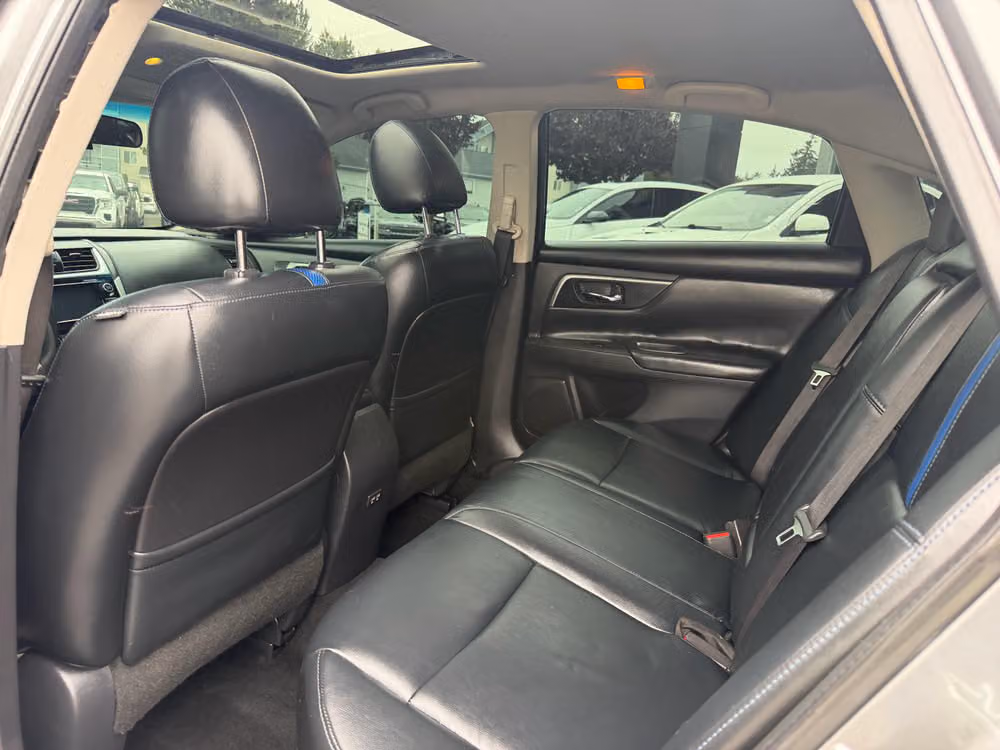 2018 Nissan Altima 2.5 SR Image 3