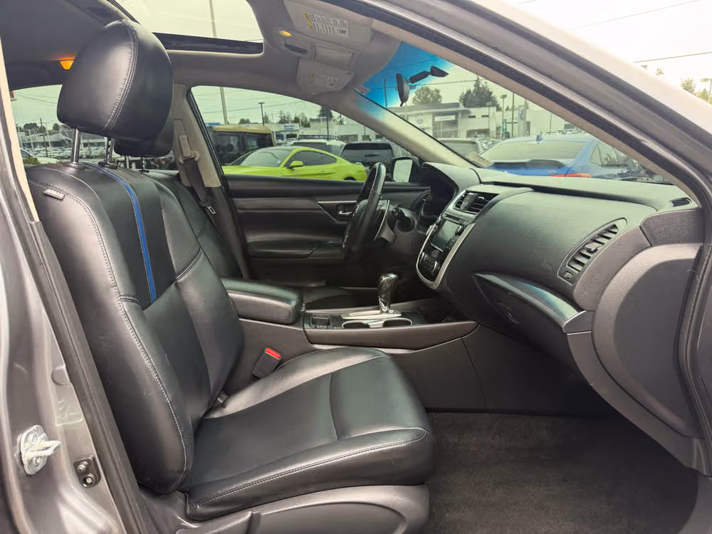 2018 Nissan Altima 2.5 SR Image 13