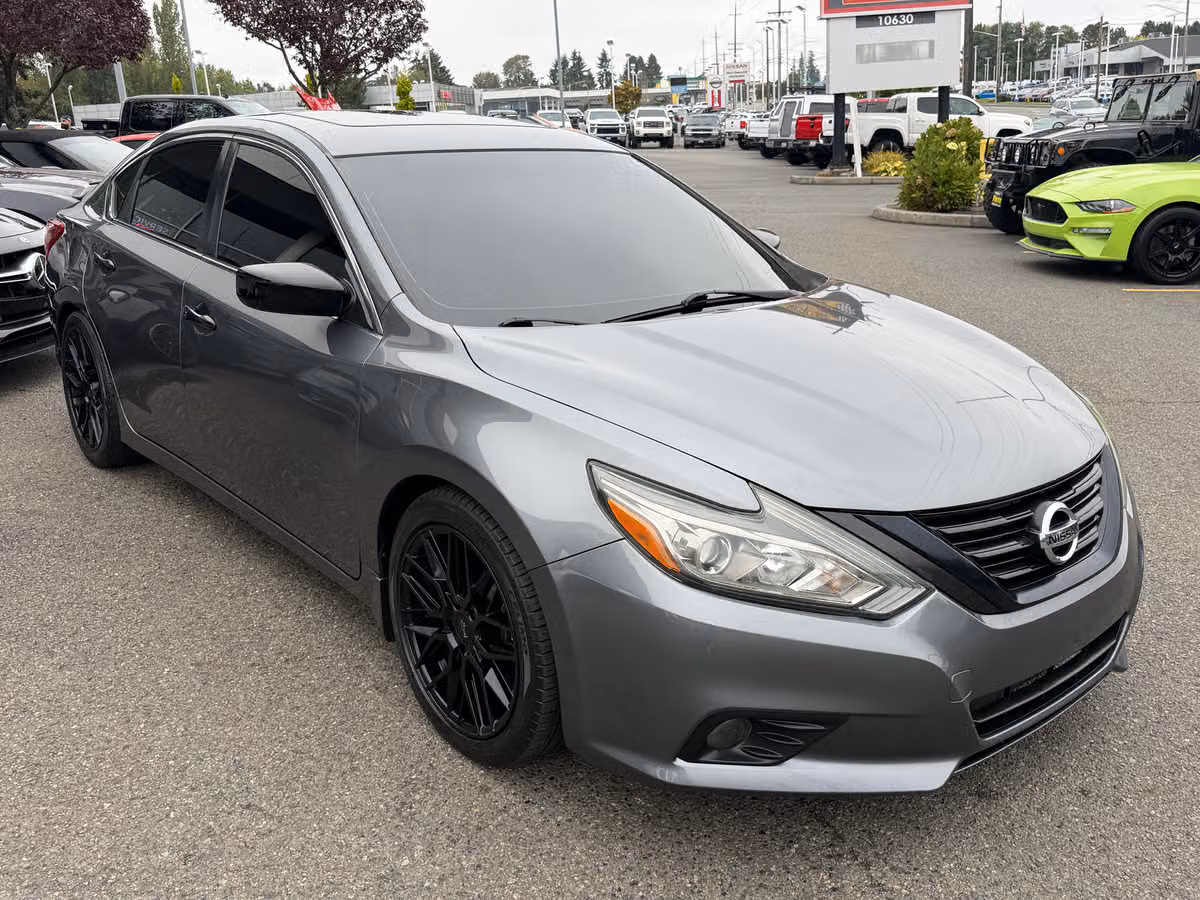 2018 Nissan Altima 2.5 SR Image 11