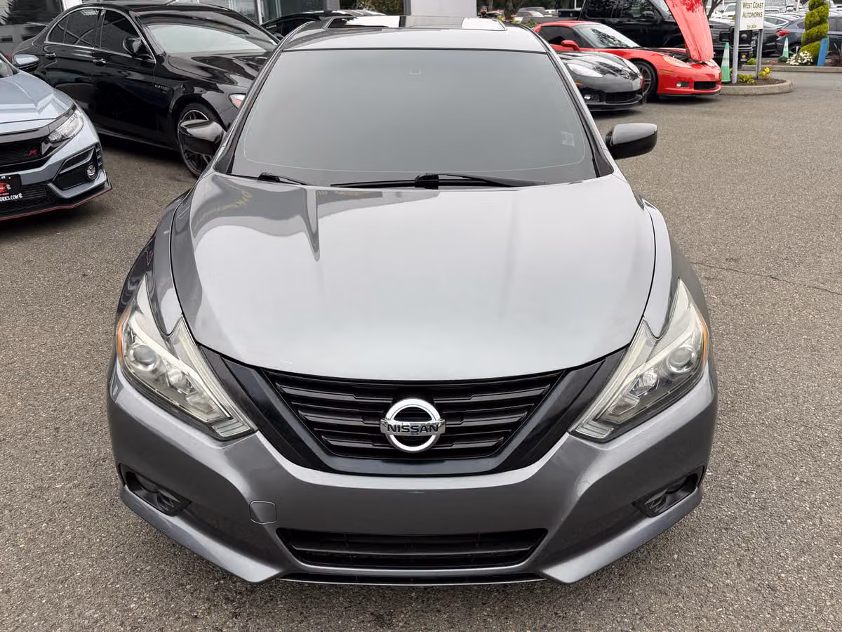 2018 Nissan Altima 2.5 SR Image 12