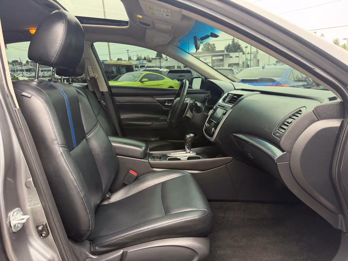 2018 Nissan Altima 2.5 SR Image 13