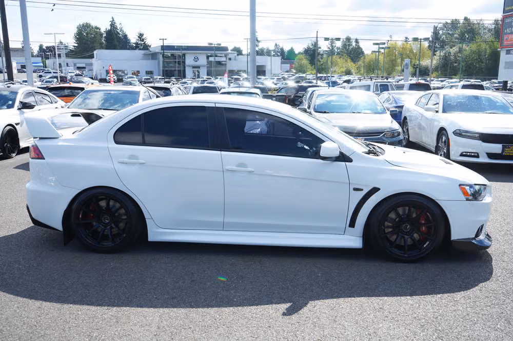 2010 Mitsubishi Lancer Evolution GSR Image 6
