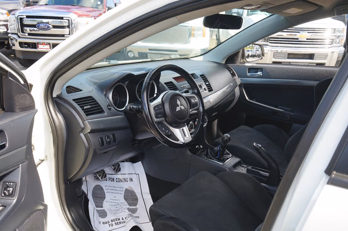 2010 Mitsubishi Lancer Evolution GSR Image 15