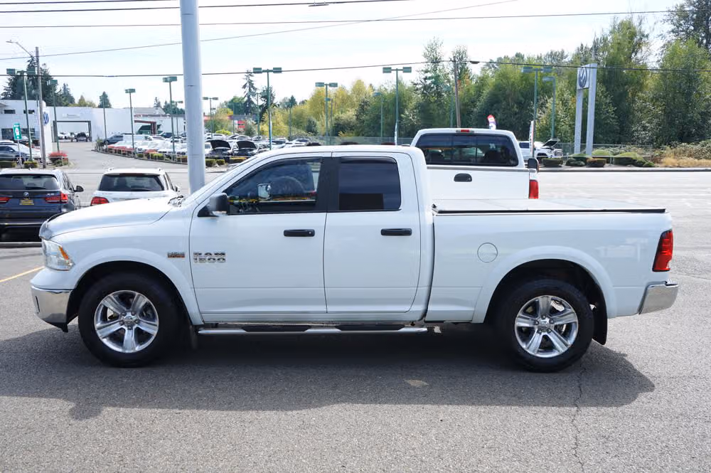 2015 Ram 1500 SLT Quad Cab Image 9