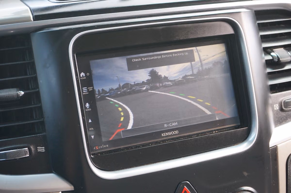 2015 Ram 1500 SLT Quad Cab Image 18