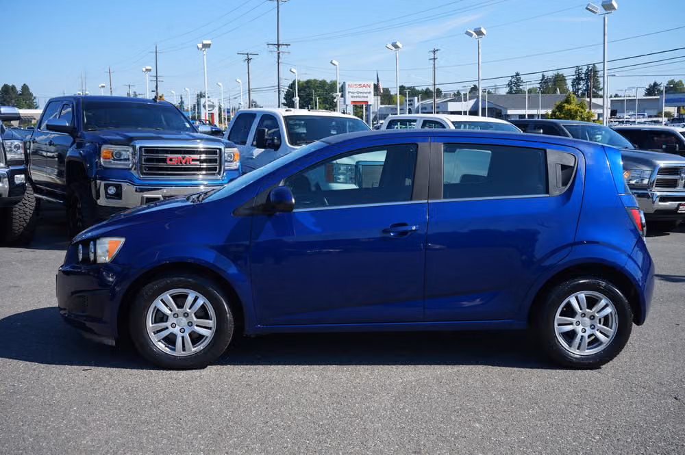2013 Chevrolet Sonic LT Auto Image 2