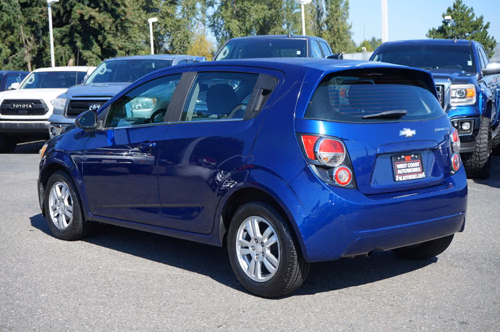 2013 Chevrolet Sonic LT Auto Image 3