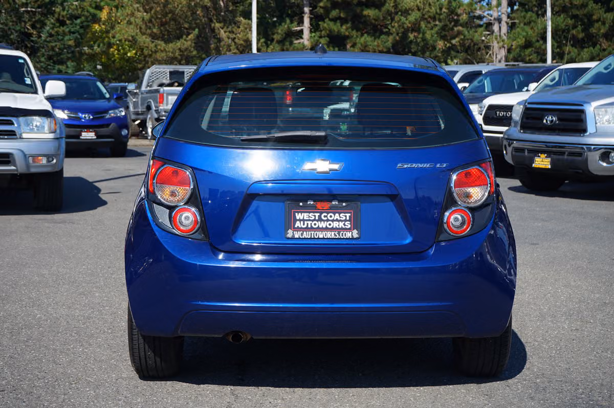 2013 Chevrolet Sonic LT Auto Image 4