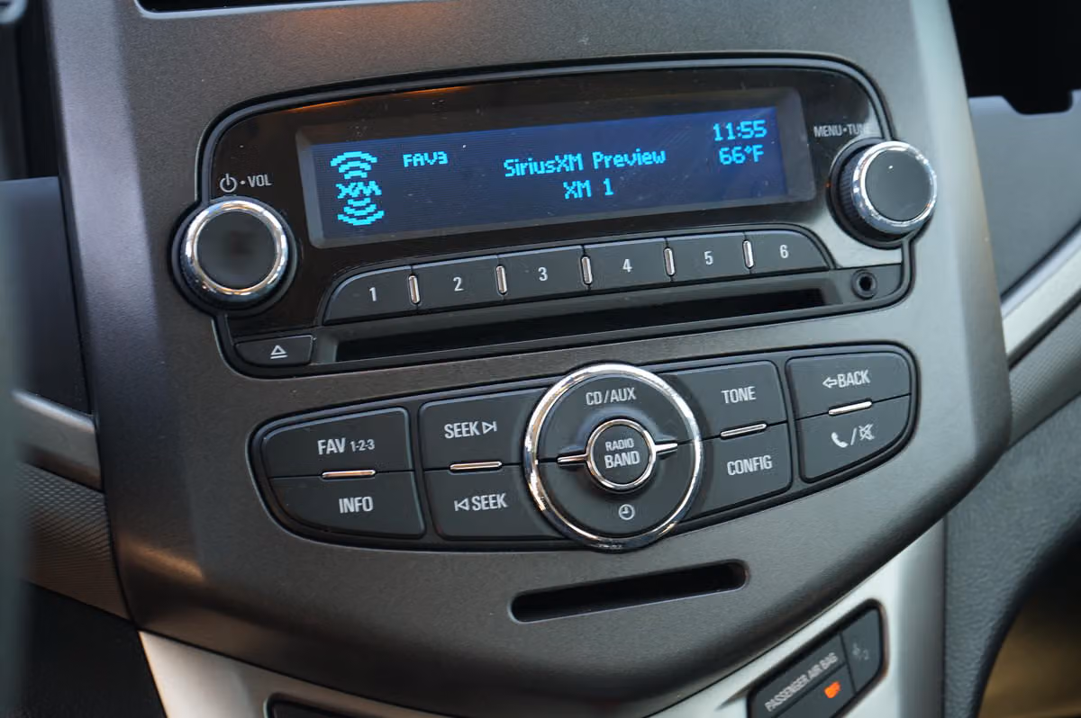 2013 Chevrolet Sonic LT Auto Image 16