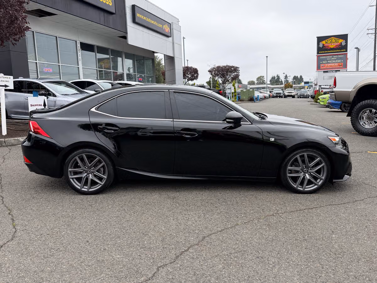 2015 Lexus IS 250 Base Image 11