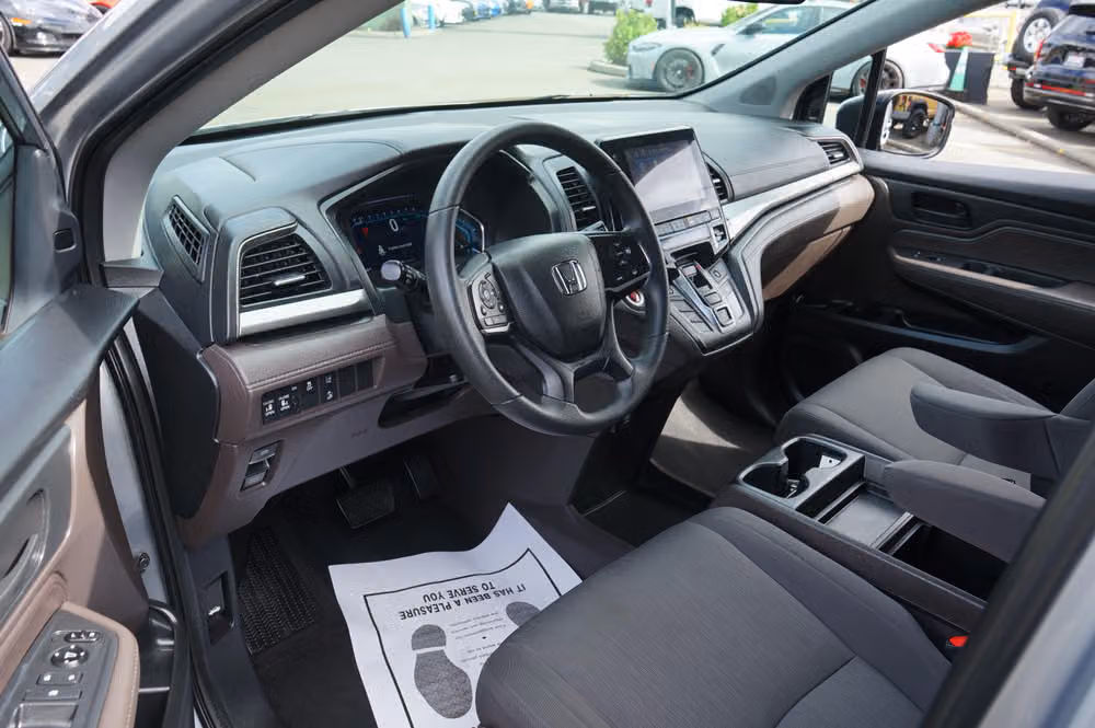 2019 Honda Odyssey EX Passenger Image 19