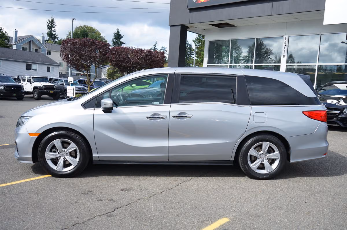 2019 Honda Odyssey EX Passenger Image 2