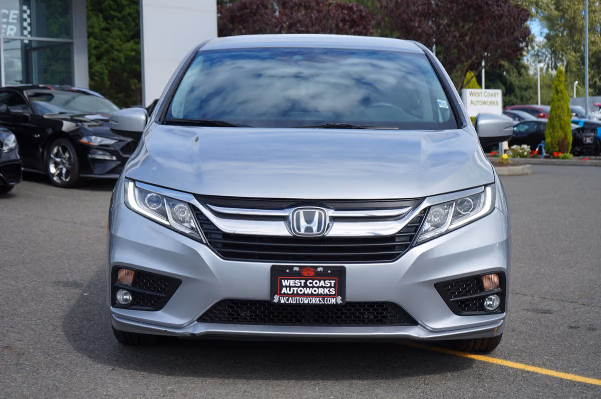 2019 Honda Odyssey EX Passenger Image 8