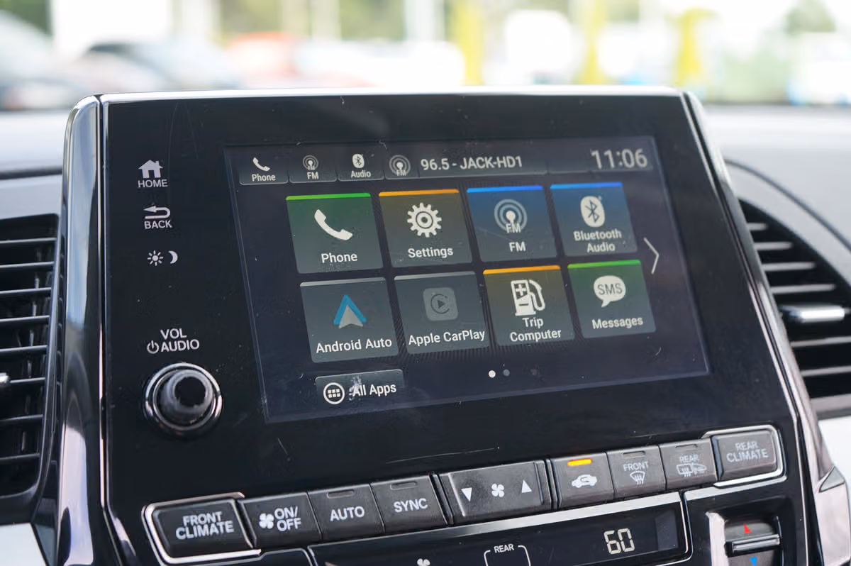 2019 Honda Odyssey EX Passenger Image 12