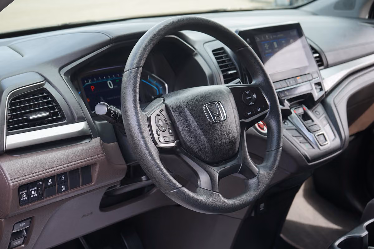 2019 Honda Odyssey EX Passenger Image 18