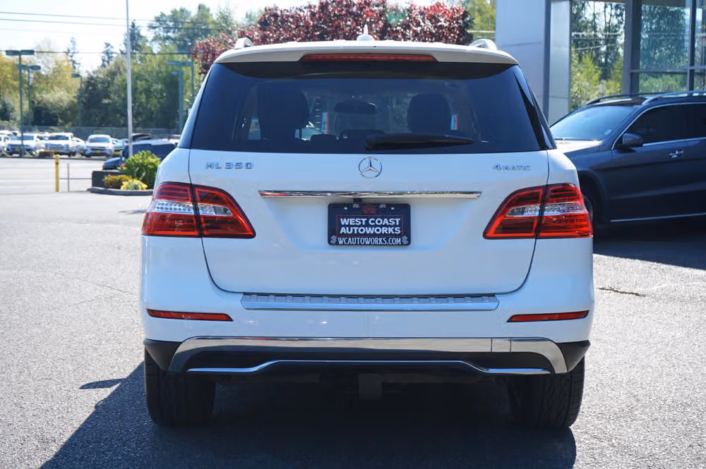 2015 Mercedes-Benz M-Class ML 350 4MATIC Image 4