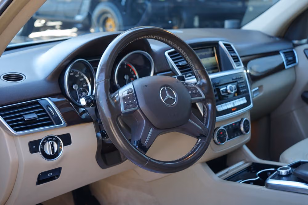 2015 Mercedes-Benz M-Class ML 350 4MATIC Image 10